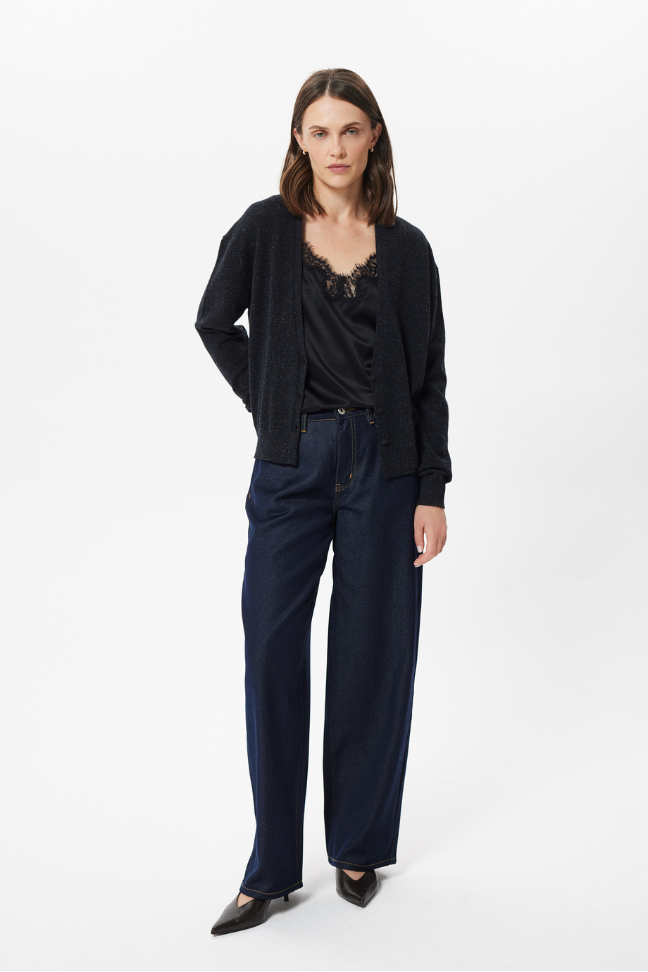 Schwarze Strickjacke mit Wolle und Seide Schwarze Strickjacke mit Wolle und Seide