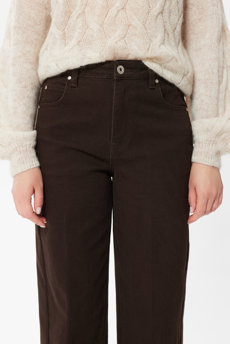 Normale Schokoladenjeans Normale Schokoladenjeans