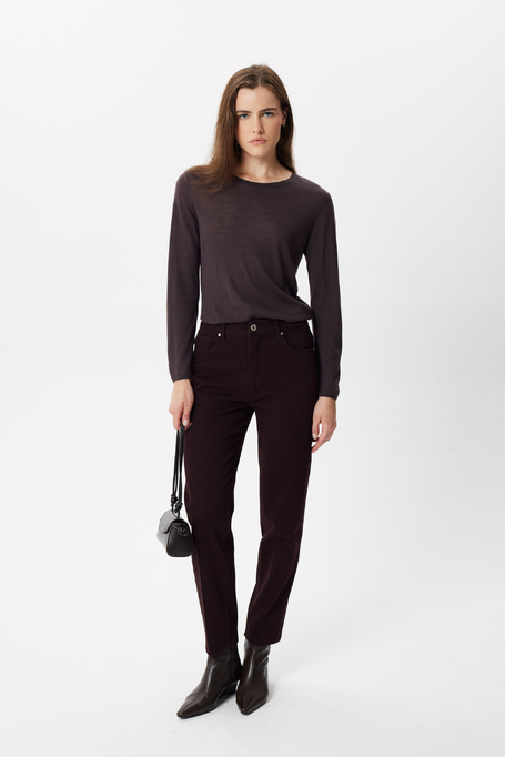 Auberginefarbene Jeans