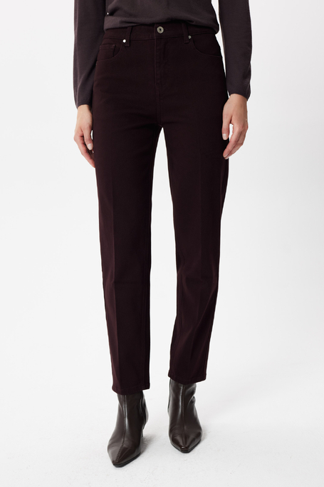 Auberginefarbene Jeans