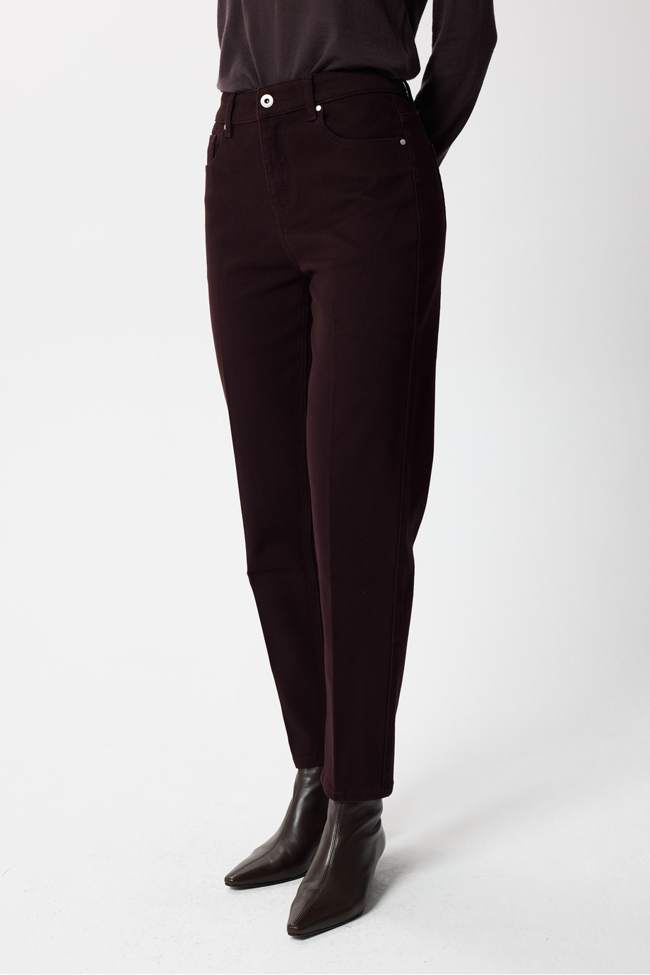 Auberginefarbene Jeans Auberginefarbene Jeans