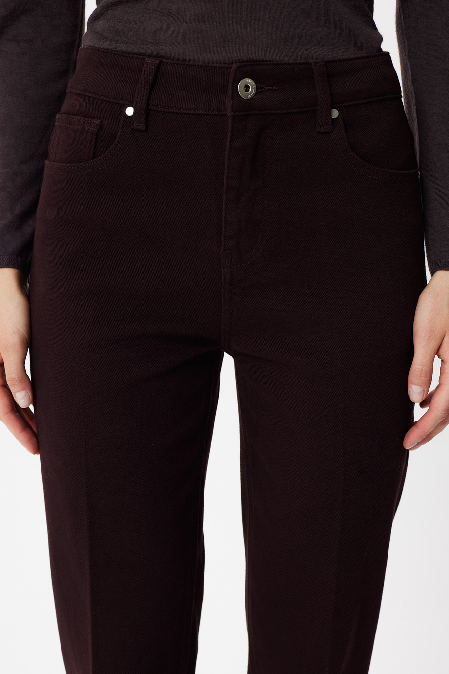 Auberginefarbene Jeans Auberginefarbene Jeans