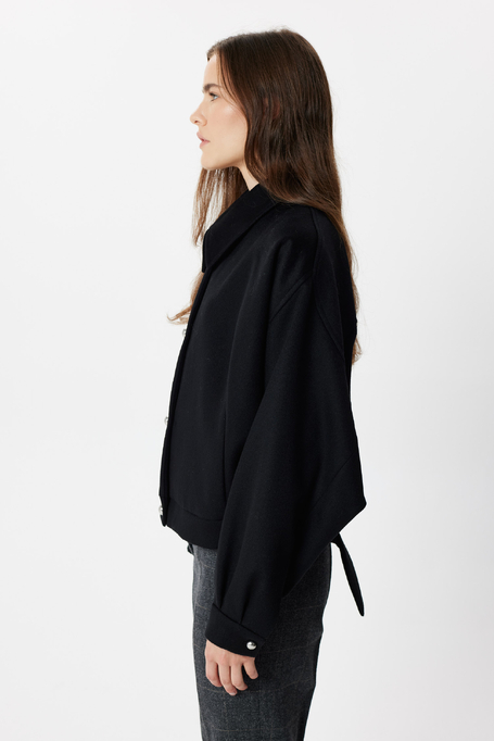 Schwarze Wolljacke Schwarze Wolljacke