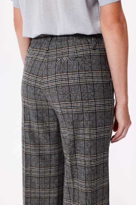 Wollhose mit grauem Karomuster