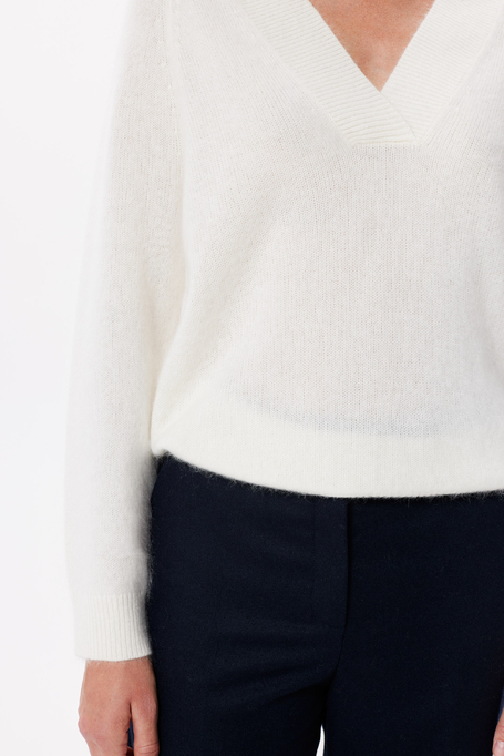 Cremefarbener Pullover mit Kaschmir