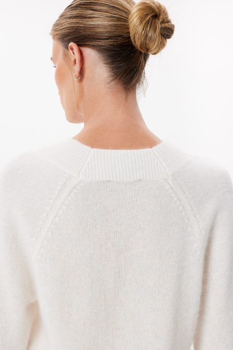 Cremefarbener Pullover mit Kaschmir