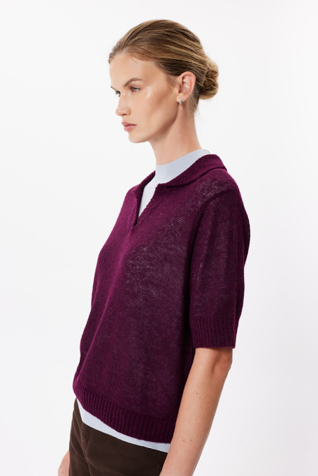 Auberginefarbener Polopullover mit Alpakawolle