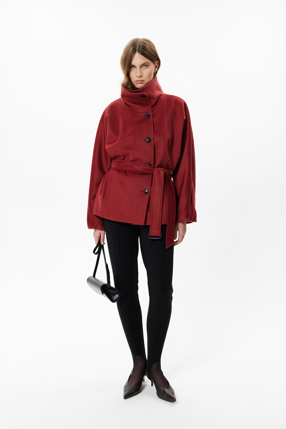 Ziegelrote Wolljacke mit Gürtel Ziegelrote Wolljacke mit Gürtel