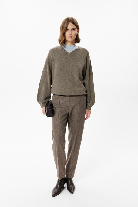 Beiger Pullover mit Kaschmir und V-Ausschnitt