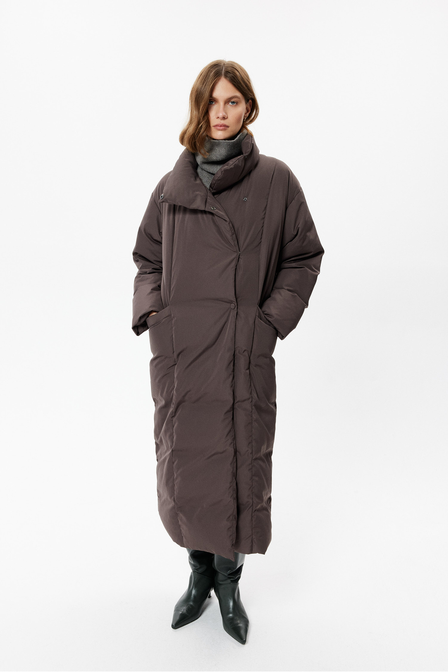 Braune Jacke mit Naturdaunen Braune Jacke mit Naturdaunen