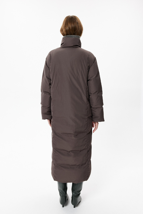 Braune Jacke mit Naturdaunen Braune Jacke mit Naturdaunen