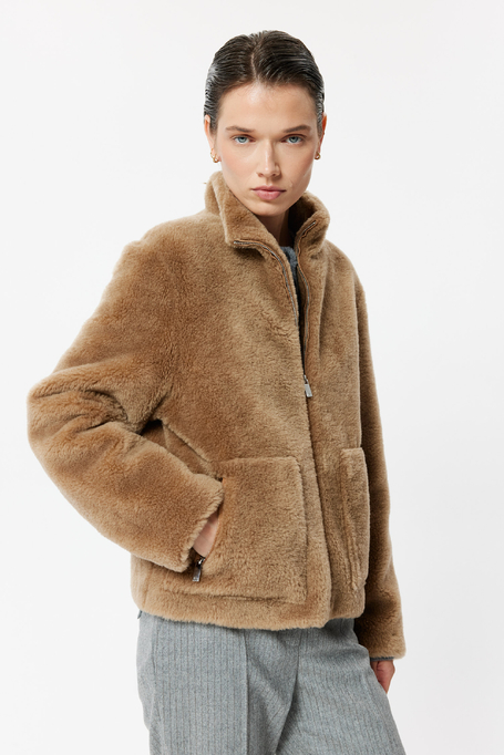 Braune Jacke aus Teddy Bear Wolle Braune Jacke aus Teddy Bear Wolle