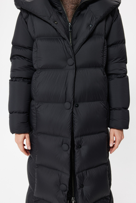 Schwarze Jacke mit Stehkragen und Naturdaunen - Patrizia Aryton