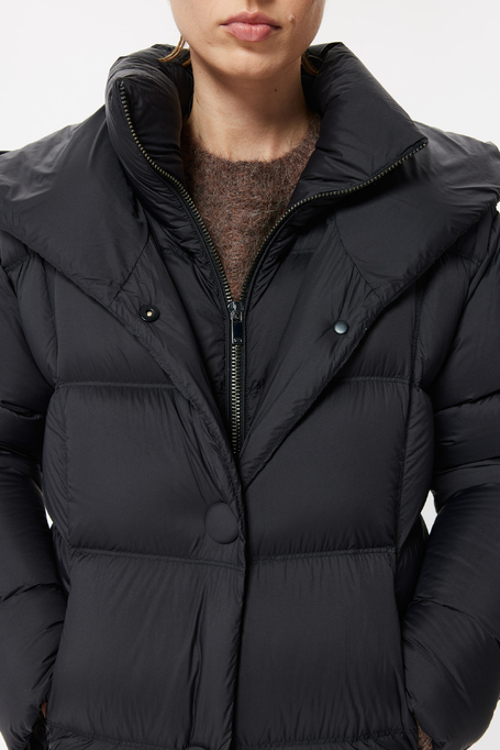 Schwarze Jacke mit Stehkragen und Naturdaunen - Patrizia Aryton