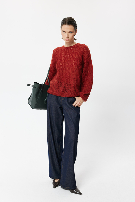 Ziegelroter gestrickter Pullover mit Mohair