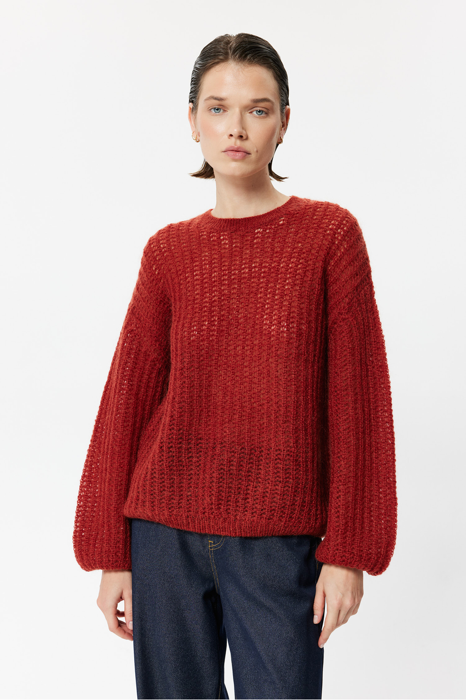 Ziegelroter gestrickter Pullover mit Mohair Ziegelroter gestrickter Pullover mit Mohair