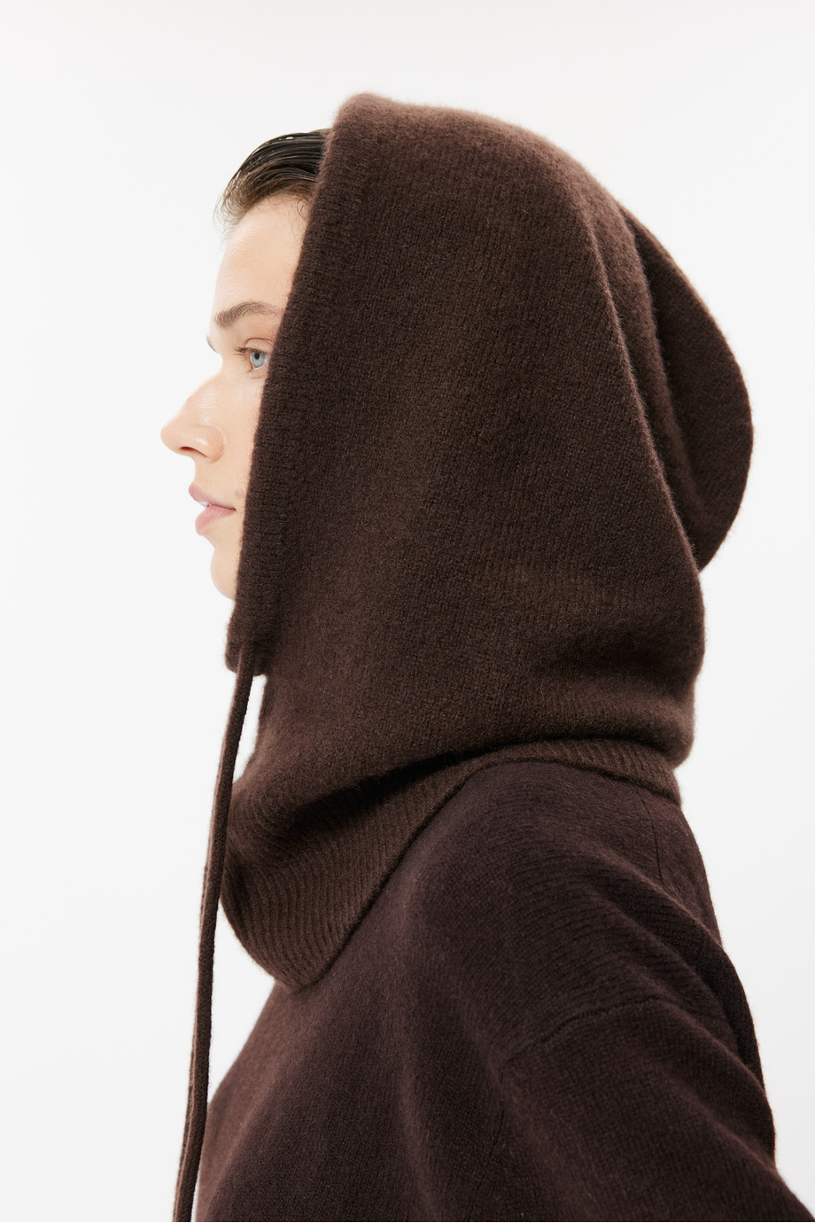 Schokoladenfarbene Balaclava aus Kaschmir und Seide - Patrizia Aryton Schokoladenfarbene Balaclava aus Kaschmir und Seide - Patrizia Aryton